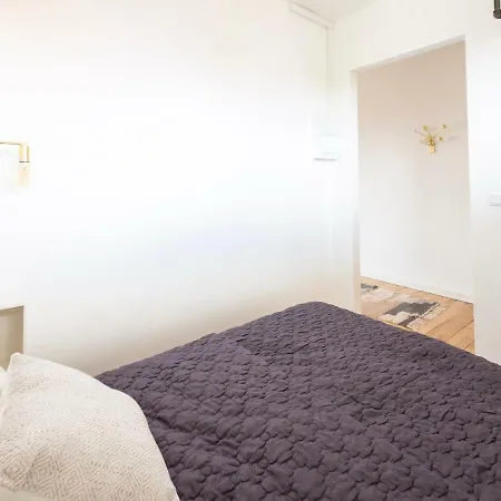 Comfort, Style & 2 Balconies Apartman