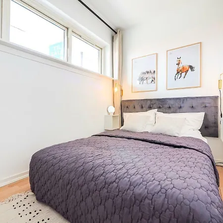 Comfort, Style & 2 Balconies Apartman