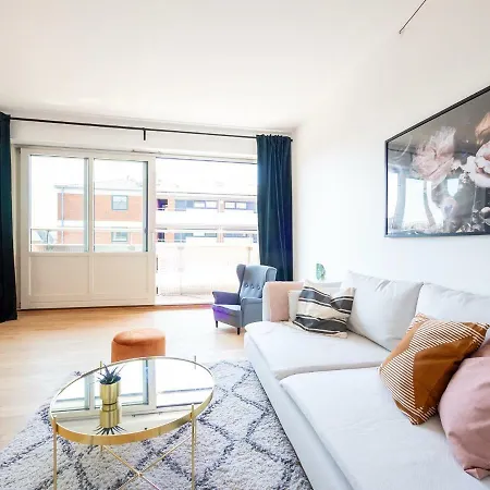 Apartamento Comfort, Style & 2 Balconies *