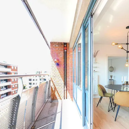 Comfort, Style & 2 Balconies Apartamento