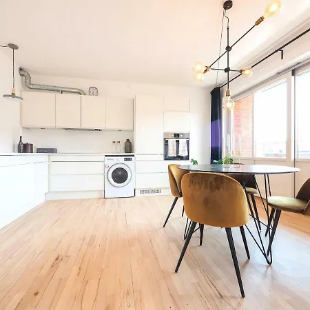Apartman Comfort, Style & 2 Balconies