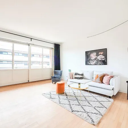 Comfort, Style & 2 Balconies